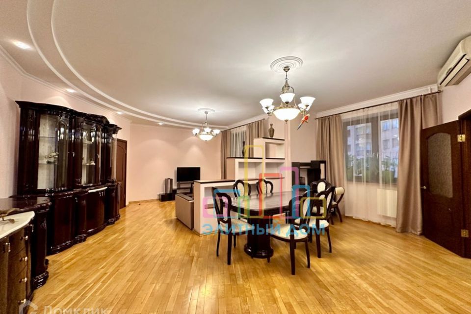 Сдаётся 3-комнатная квартира, 107 м²