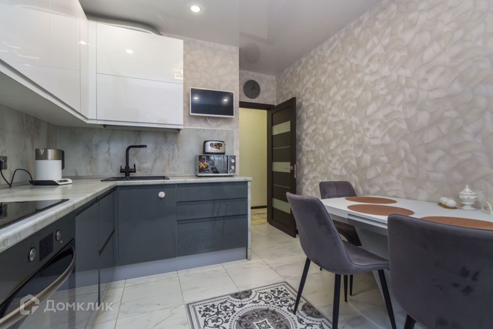 Продаётся 2-комнатная квартира, 56.2 м²