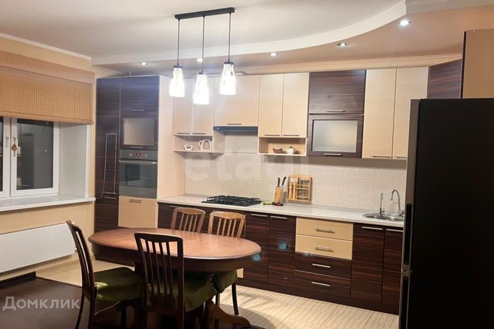 Продаётся 2-комнатная квартира, 59 м²