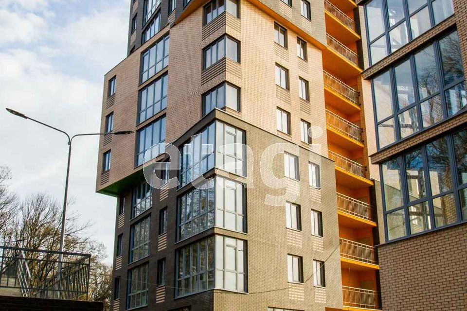 Продаётся 4-комнатная квартира, 96 м²