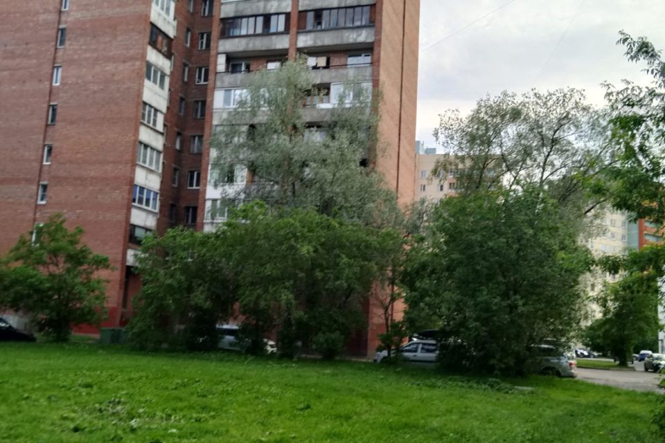 Продаётся комната в 6-комн. квартире, 12.5 м²