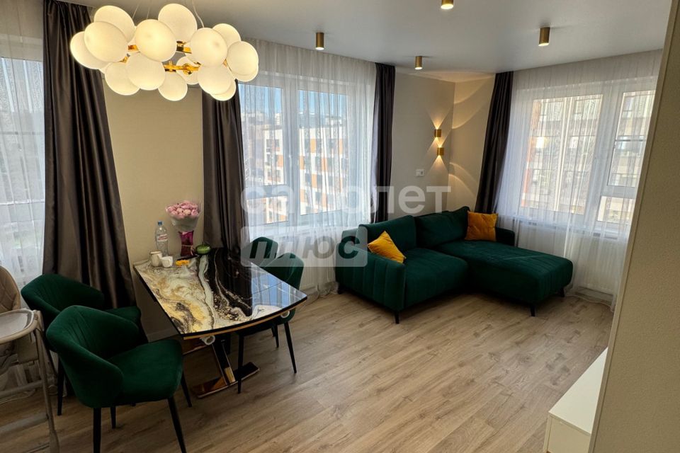 Продаётся 4-комнатная квартира, 77.4 м²