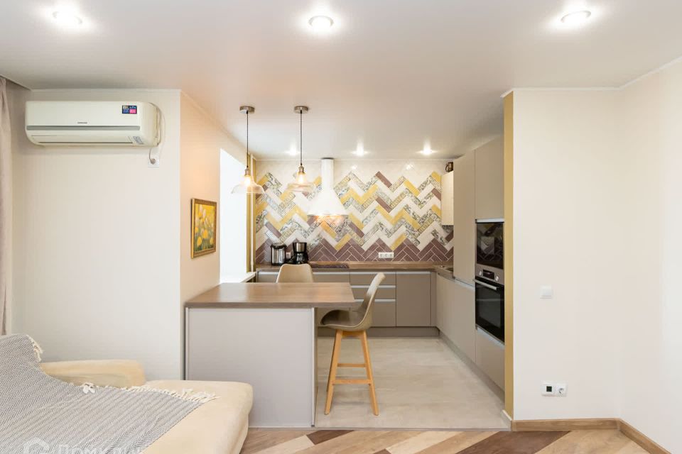Продаётся 3-комнатная квартира, 59.8 м²