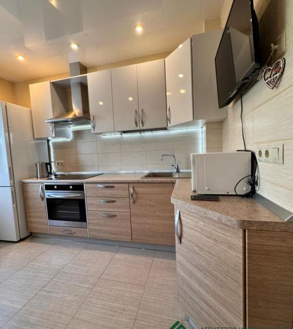 Продаётся 2-комнатная квартира, 56.9 м²