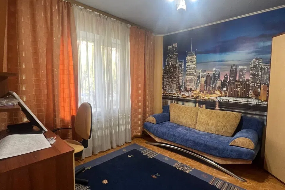 Продаётся 4-комнатная квартира, 85 м²