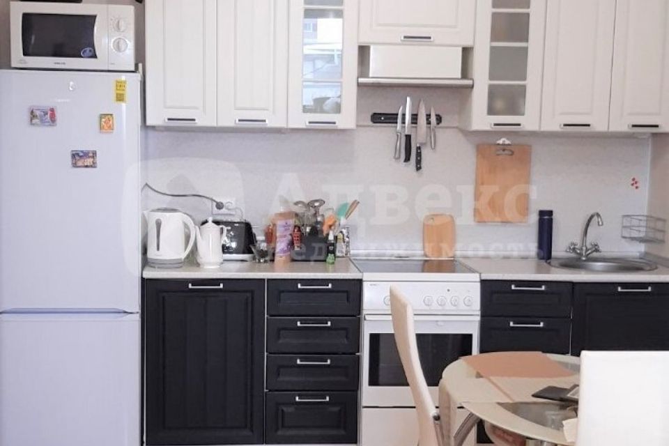 Продаётся 1-комнатная квартира, 46 м²