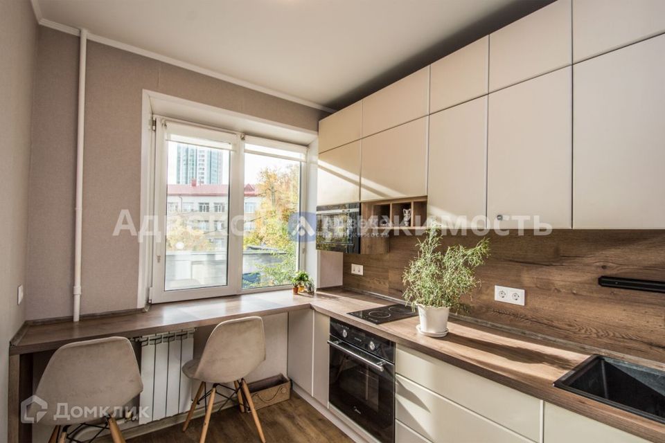 Продаётся 3-комнатная квартира, 60.8 м²