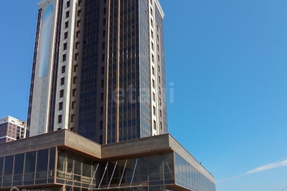 Продаётся 1-комнатная квартира, 53.2 м²