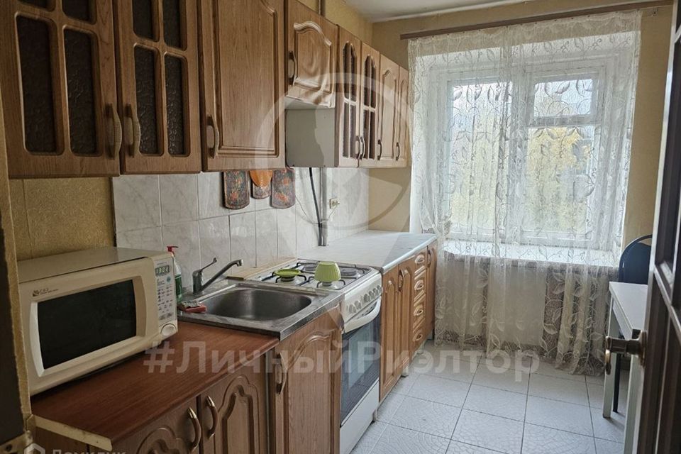 Продаётся 3-комнатная квартира, 58.9 м²