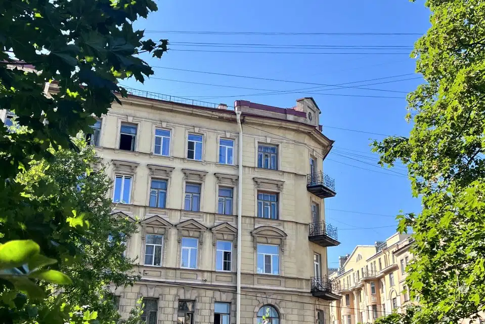 Продаётся 4-комнатная квартира, 109.1 м²