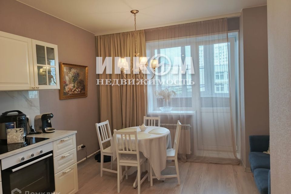 Продаётся 2-комнатная квартира, 71.5 м²