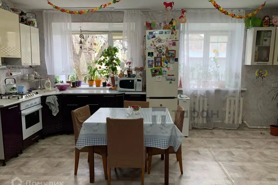 Продаётся 3-комнатная квартира, 101.1 м²