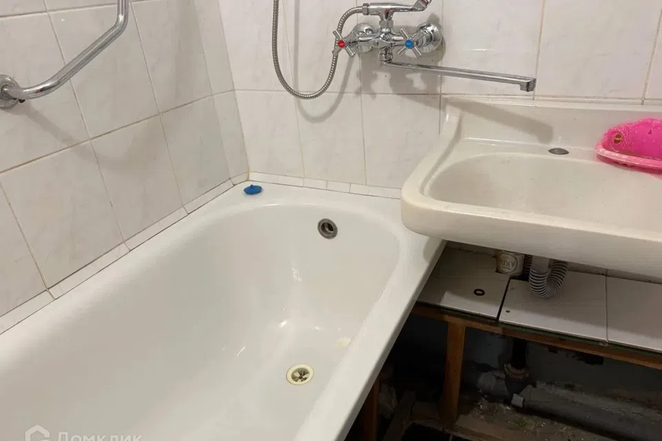 Продаётся 3-комнатная квартира, 56.4 м²