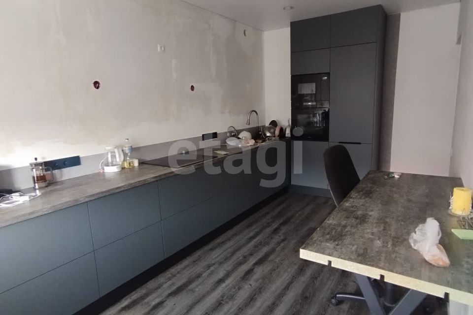 Продаётся 3-комнатная квартира, 81 м²