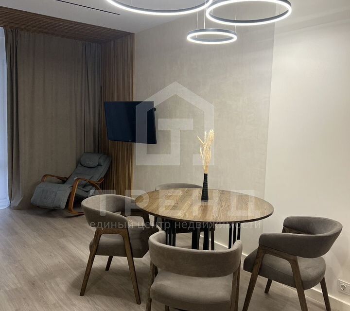 Продаётся 2-комнатная квартира, 76.2 м²