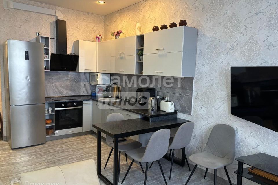 Продаётся 1-комнатная квартира, 46 м²