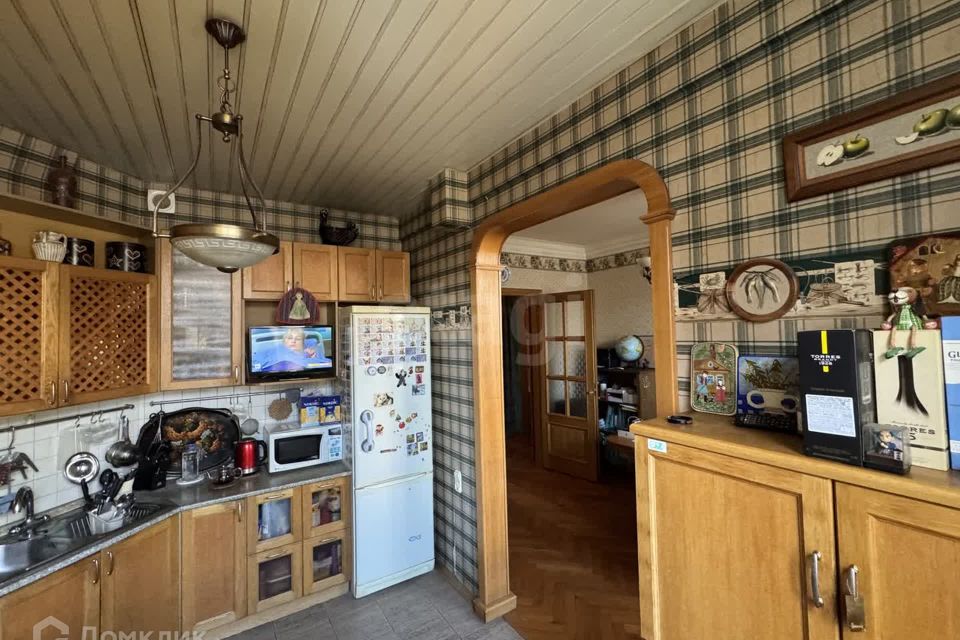 Продаётся 5-комнатная квартира, 138.8 м²