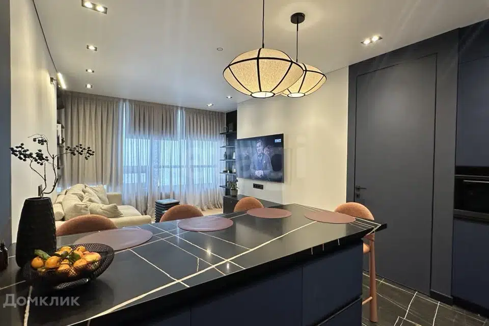 Продаётся 4-комнатная квартира, 104 м²