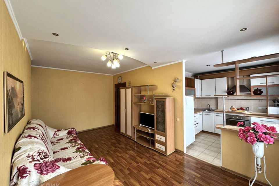 Продаётся 3-комнатная квартира, 57 м²