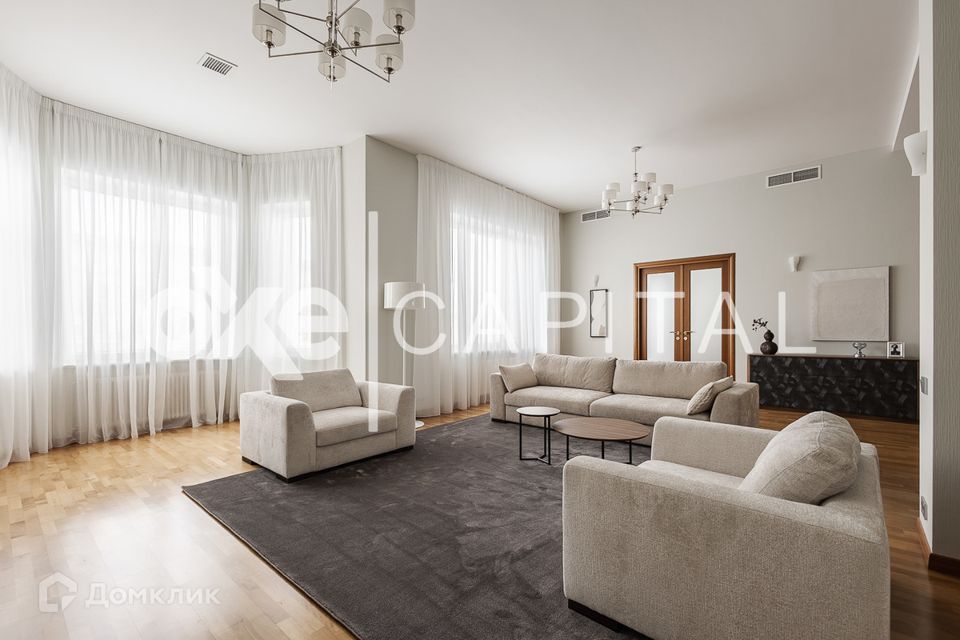 Сдаётся 3-комнатная квартира, 129 м²