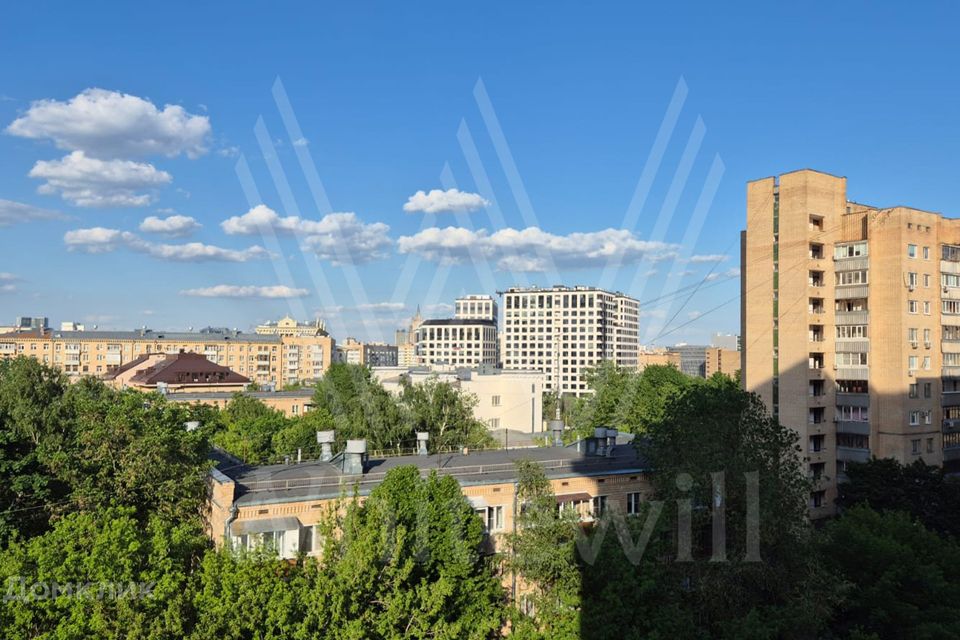 Продаётся 4-комнатная квартира, 109.8 м²
