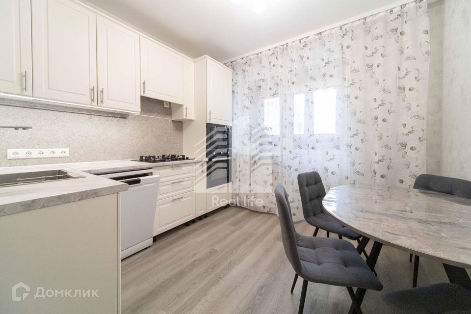 Продаётся 3-комнатная квартира, 75.2 м²