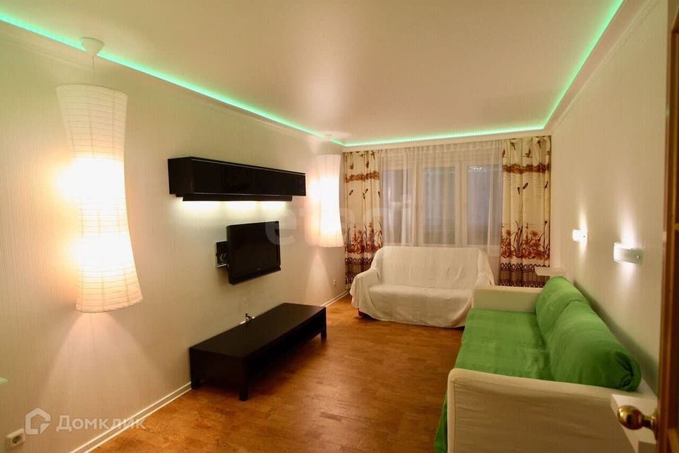 Сдаётся 2-комнатная квартира, 56 м²