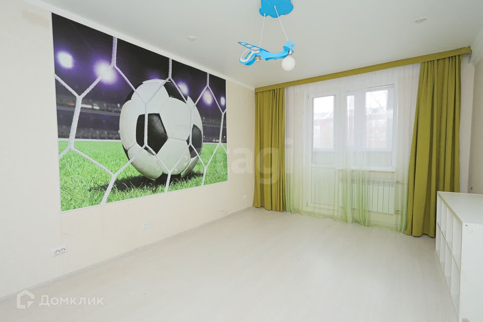 Продаётся 3-комнатная квартира, 120 м²