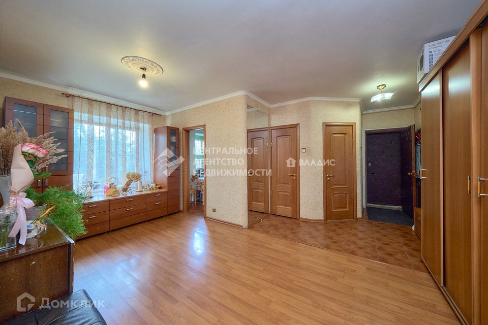 Продаётся 3-комнатная квартира, 58.9 м²