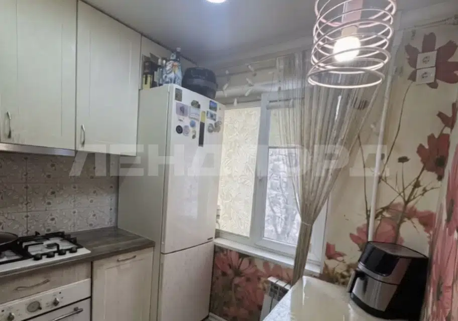 Продаётся 3-комнатная квартира, 62.8 м²