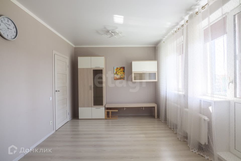 Продаётся 1-комнатная квартира, 42.3 м²