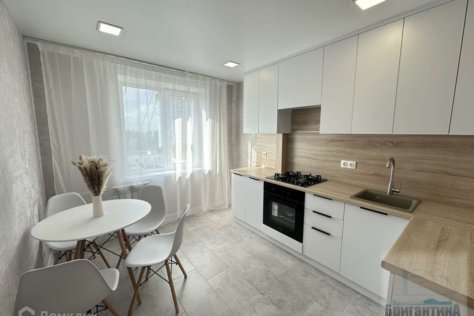 Продаётся 2-комнатная квартира, 61.7 м²