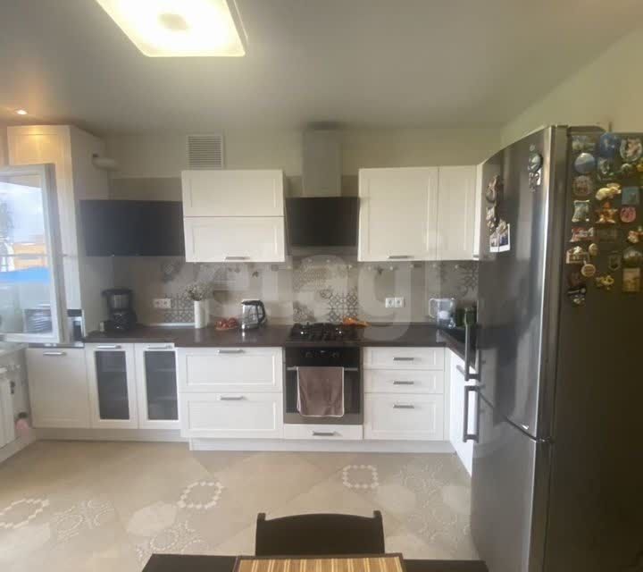Продаётся 1-комнатная квартира, 43.3 м²