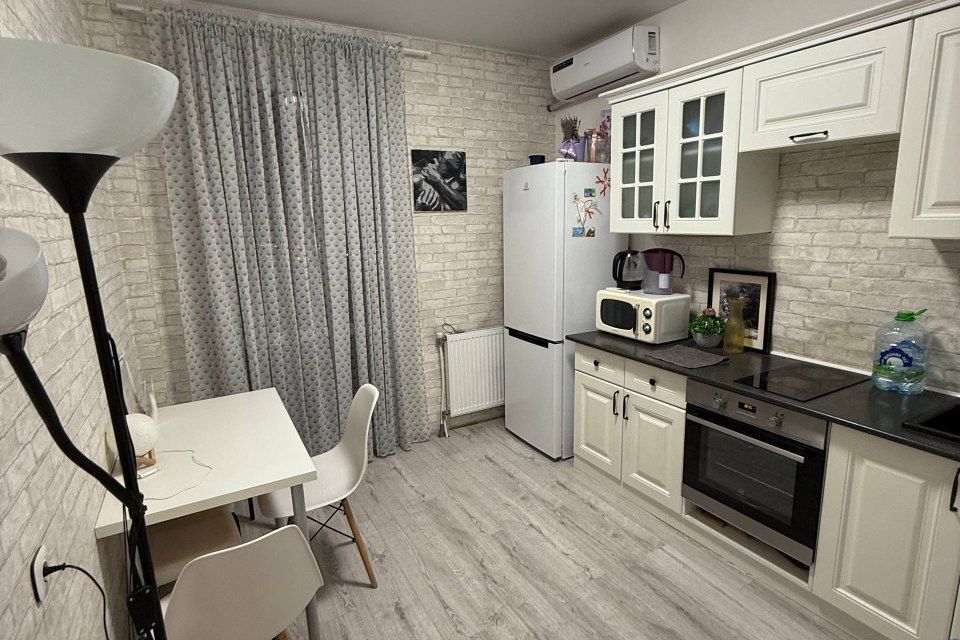 Сдаётся 1-комнатная квартира, 35 м²