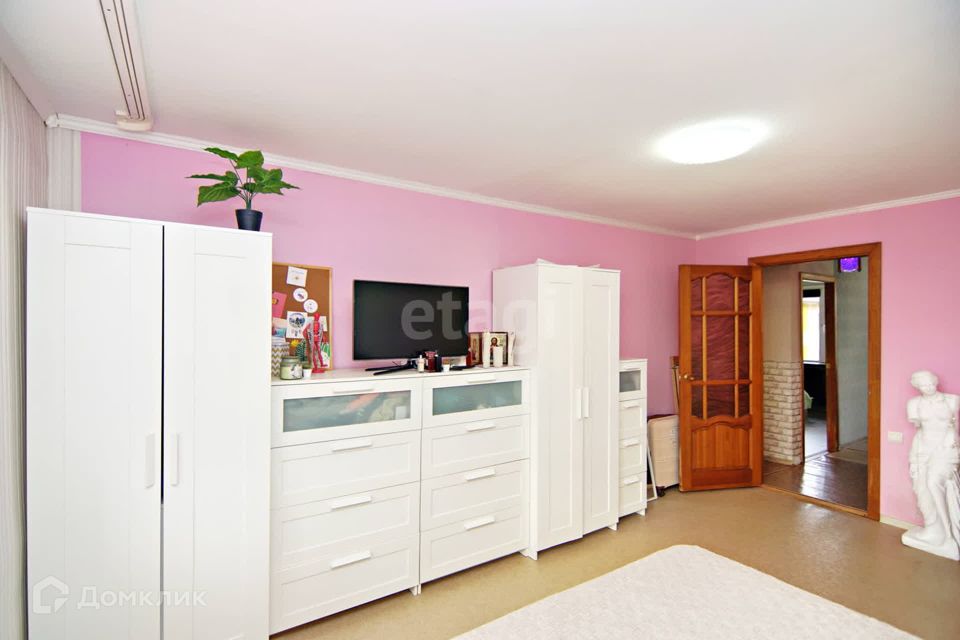 Продаётся 3-комнатная квартира, 59.4 м²