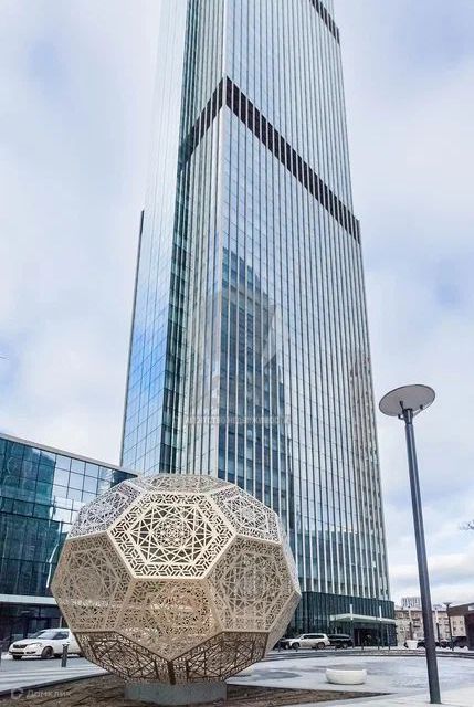 Продаётся 1-комнатная квартира, 84 м²