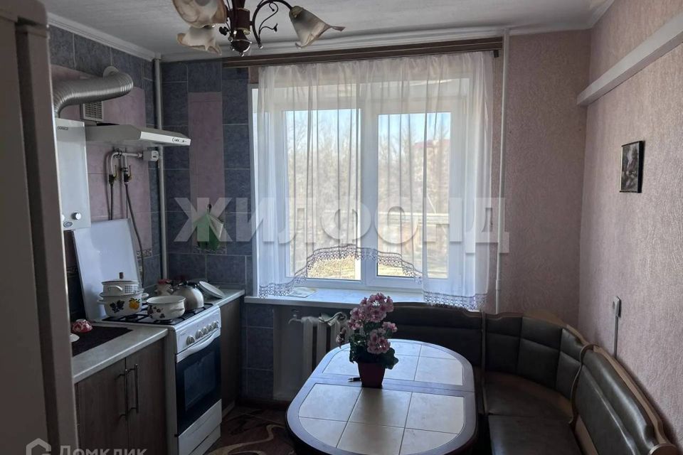 Продаётся 3-комнатная квартира, 61.2 м²