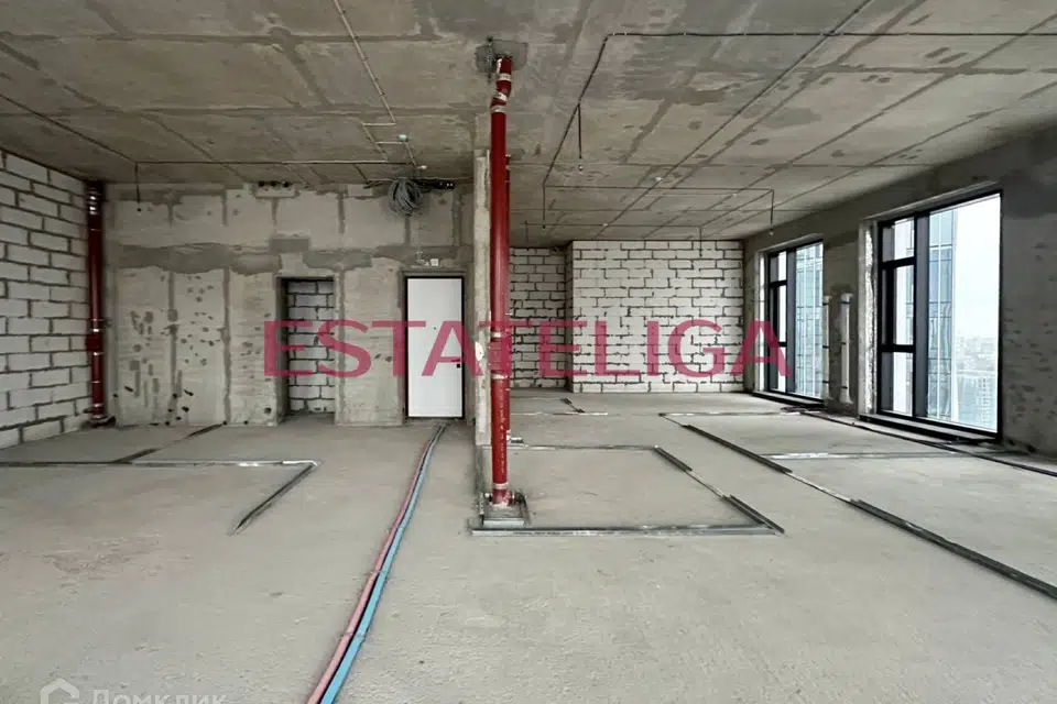 Продаётся 5-комнатная квартира, 150 м²