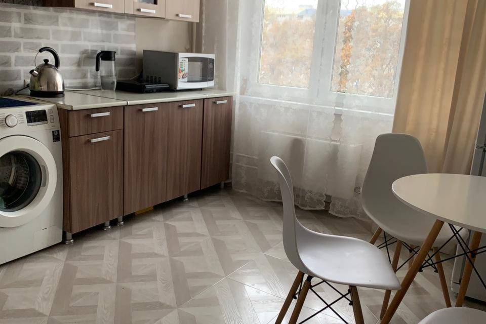 Продаётся 1-комнатная квартира, 42 м²