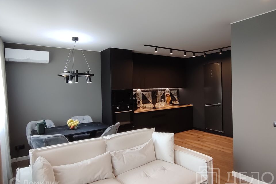Продаётся 3-комнатная квартира, 81 м²