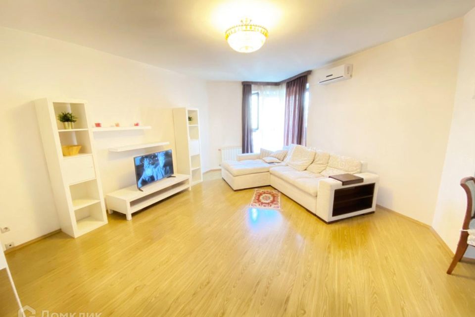 Сдаётся 2-комнатная квартира, 80 м²