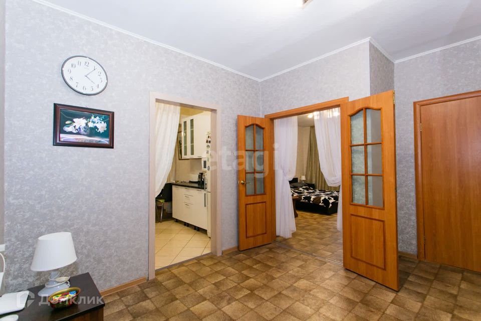 Продаётся 1-комнатная квартира, 55.8 м²