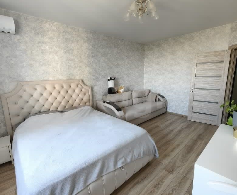 Продаётся 1-комнатная квартира, 42 м²