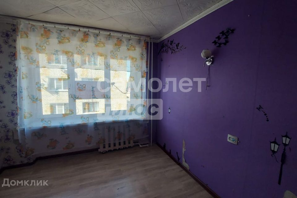 Продаётся 4-комнатная квартира, 60.4 м²