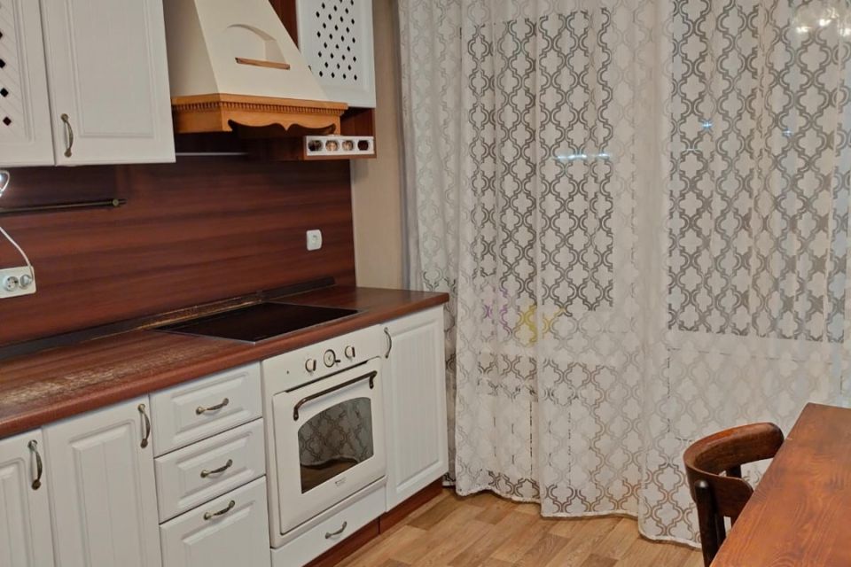 Продаётся 1-комнатная квартира, 38 м²