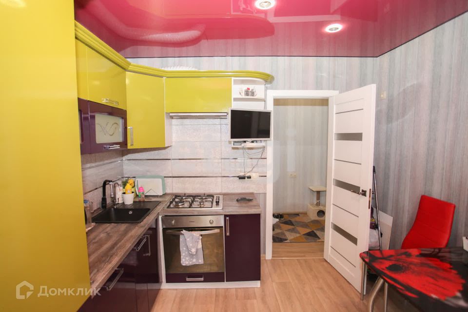 Продаётся 4-комнатная квартира, 96.9 м²
