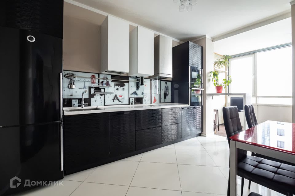Продаётся 1-комнатная квартира, 58 м²