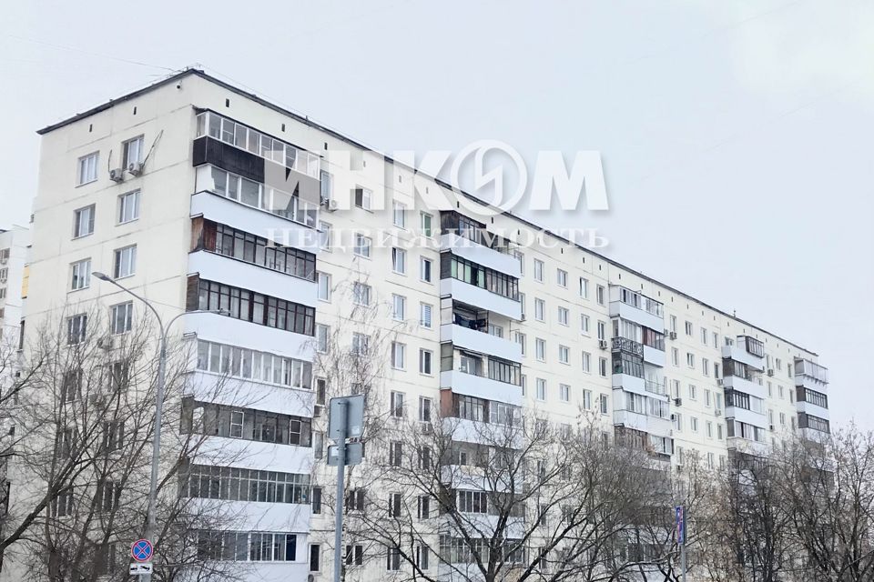 Продаётся 4-комнатная квартира, 63.7 м²