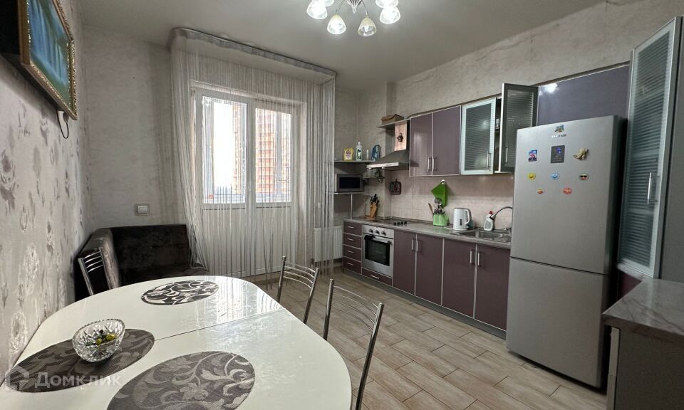 Сдаётся 2-комнатная квартира, 70 м²