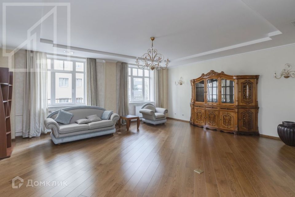 Сдаётся 3-комнатная квартира, 153 м²